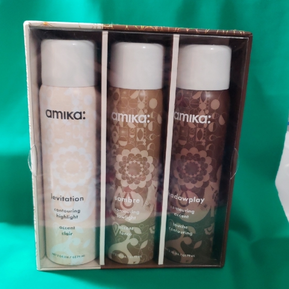Amika Styling Set with White and Brown Cream